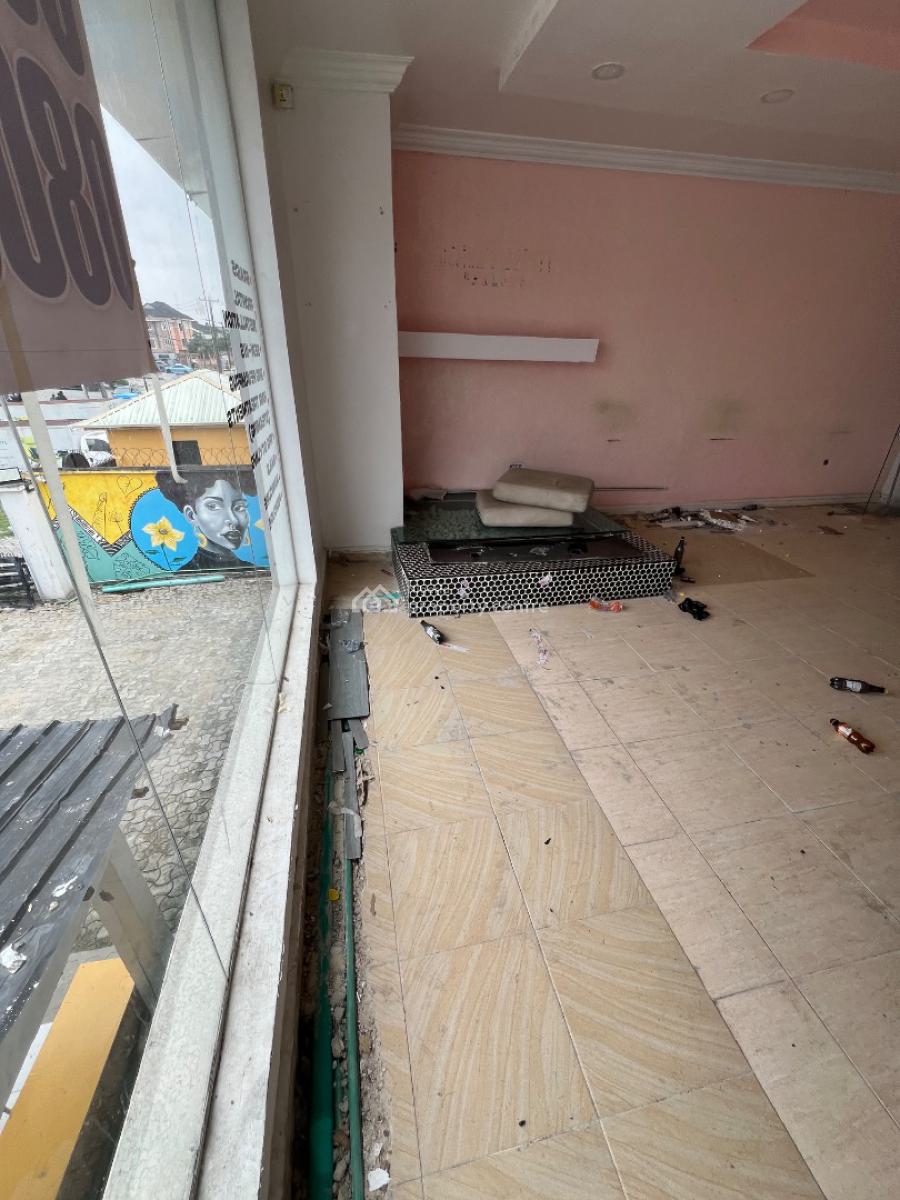 Beautiful Shop Spaces Directly Facing a Major Commercial Road, Lekki Phase 1, Lekki, Lagos, Commercial Property for Rent