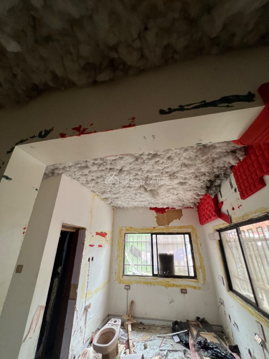 Best-located Full Ground Floor Commercial Space, Lekki Phase 1, Lekki, Lagos, Commercial Property for Rent