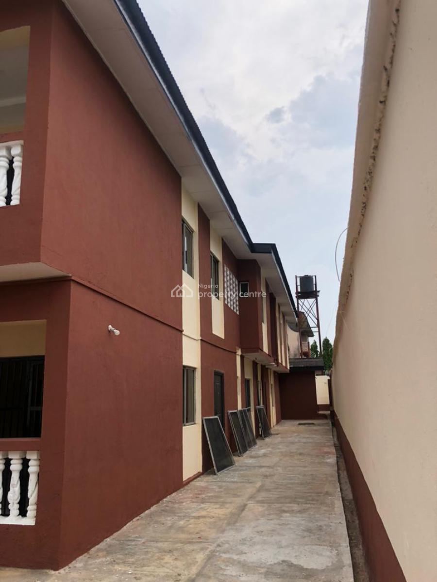 Well Maintained Spacious 4 Bedrooms Semi Detached Duplex with 2 Rooms, Gbagada, Lagos, Semi-detached Duplex for Rent
