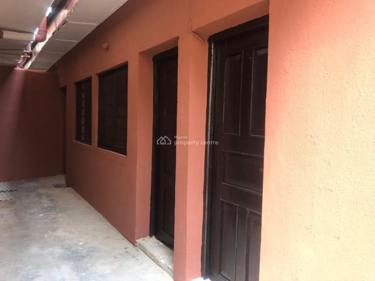 Well Maintained Spacious 4 Bedrooms Semi Detached Duplex with 2 Rooms, Gbagada, Lagos, Semi-detached Duplex for Rent