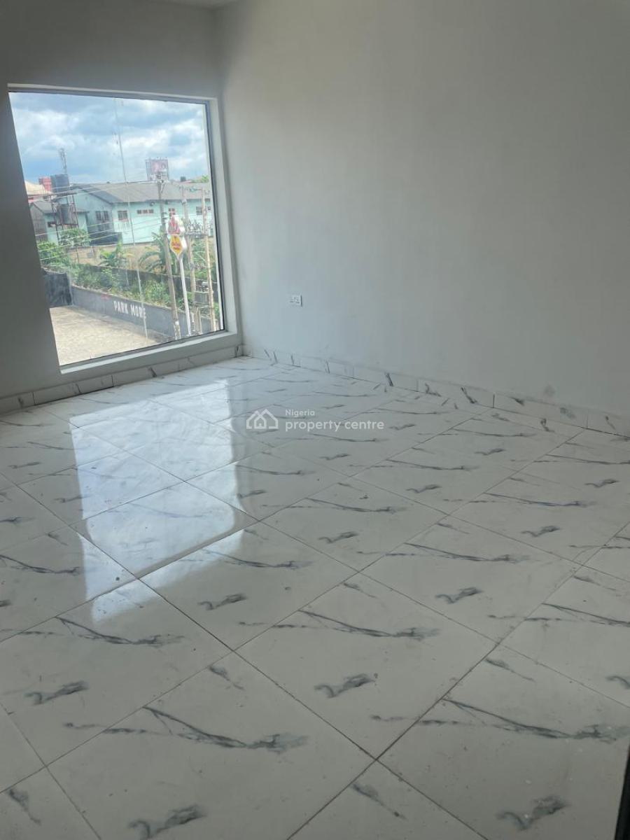 Newly Built 32 Luxury Shops Complex for Long Lease at a Corner Pease, Umuahia, Abia, Plaza / Complex / Mall for Rent