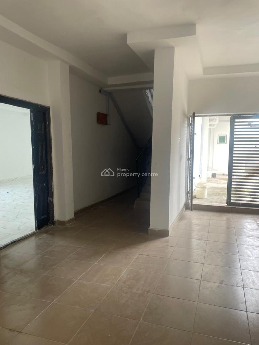 Newly Built 32 Luxury Shops Complex for Long Lease at a Corner Pease, Umuahia, Abia, Plaza / Complex / Mall for Rent