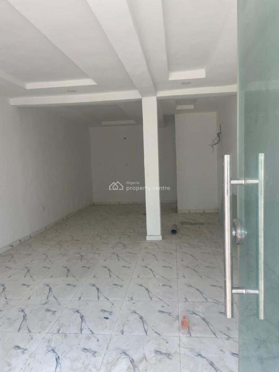 Newly Built 32 Luxury Shops Complex for Long Lease at a Corner Pease, Umuahia, Abia, Plaza / Complex / Mall for Rent