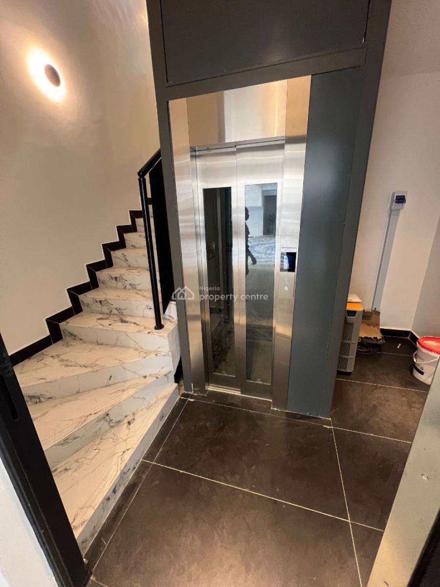 Super-luxury, Spacious 4-bedroom Smart Penthouse with 1-bedroom Bq., Lekki Phase 1, Lekki, Lagos, Flat / Apartment for Sale