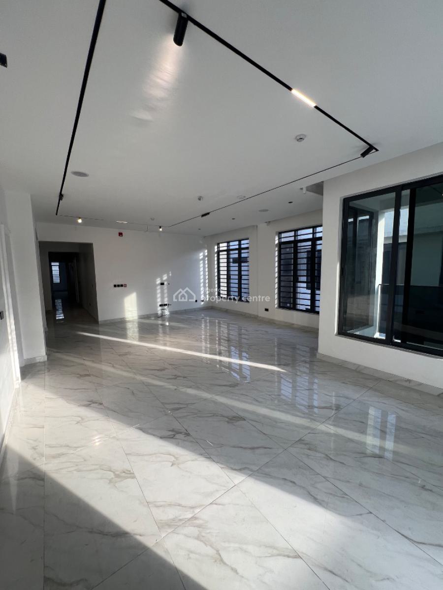 Super-luxury, Spacious 4-bedroom Smart Penthouse with 1-bedroom Bq., Lekki Phase 1, Lekki, Lagos, Flat / Apartment for Sale