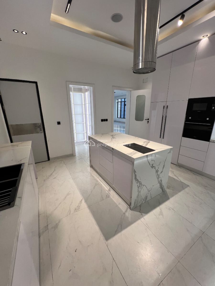 Super-luxury, Spacious 4-bedroom Smart Penthouse with 1-bedroom Bq., Lekki Phase 1, Lekki, Lagos, Flat / Apartment for Sale