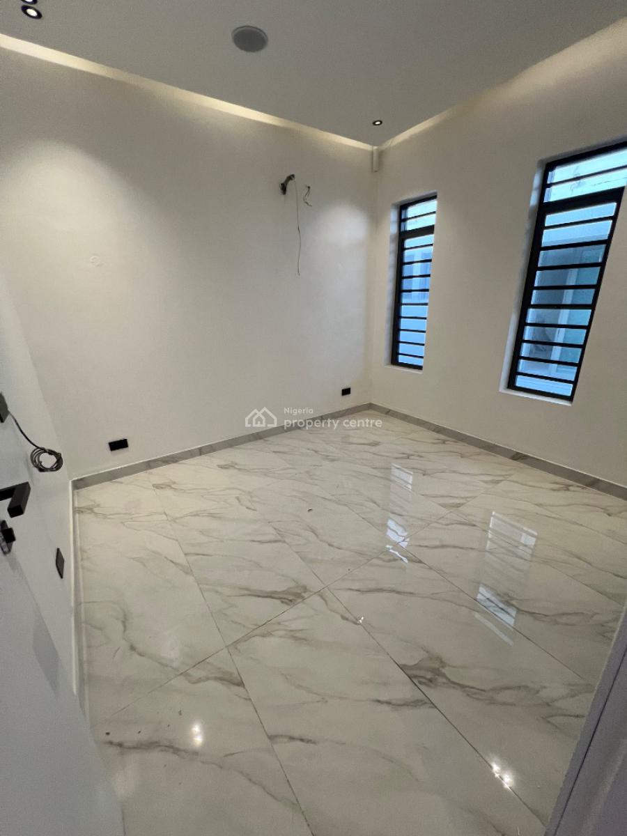 Super-luxury, Spacious 4-bedroom Smart Penthouse with 1-bedroom Bq., Lekki Phase 1, Lekki, Lagos, Flat / Apartment for Sale