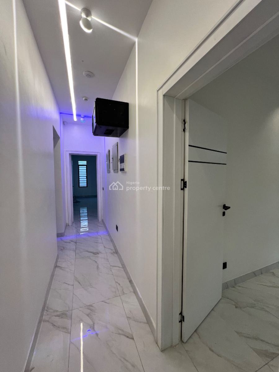Super-luxury, Spacious 4-bedroom Smart Penthouse with 1-bedroom Bq., Lekki Phase 1, Lekki, Lagos, Flat / Apartment for Sale