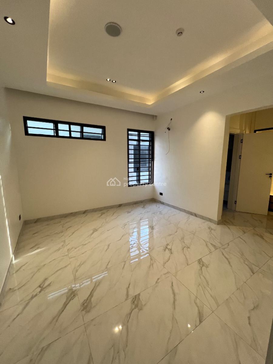 Super-luxury, Spacious 4-bedroom Smart Penthouse with 1-bedroom Bq., Lekki Phase 1, Lekki, Lagos, Flat / Apartment for Sale