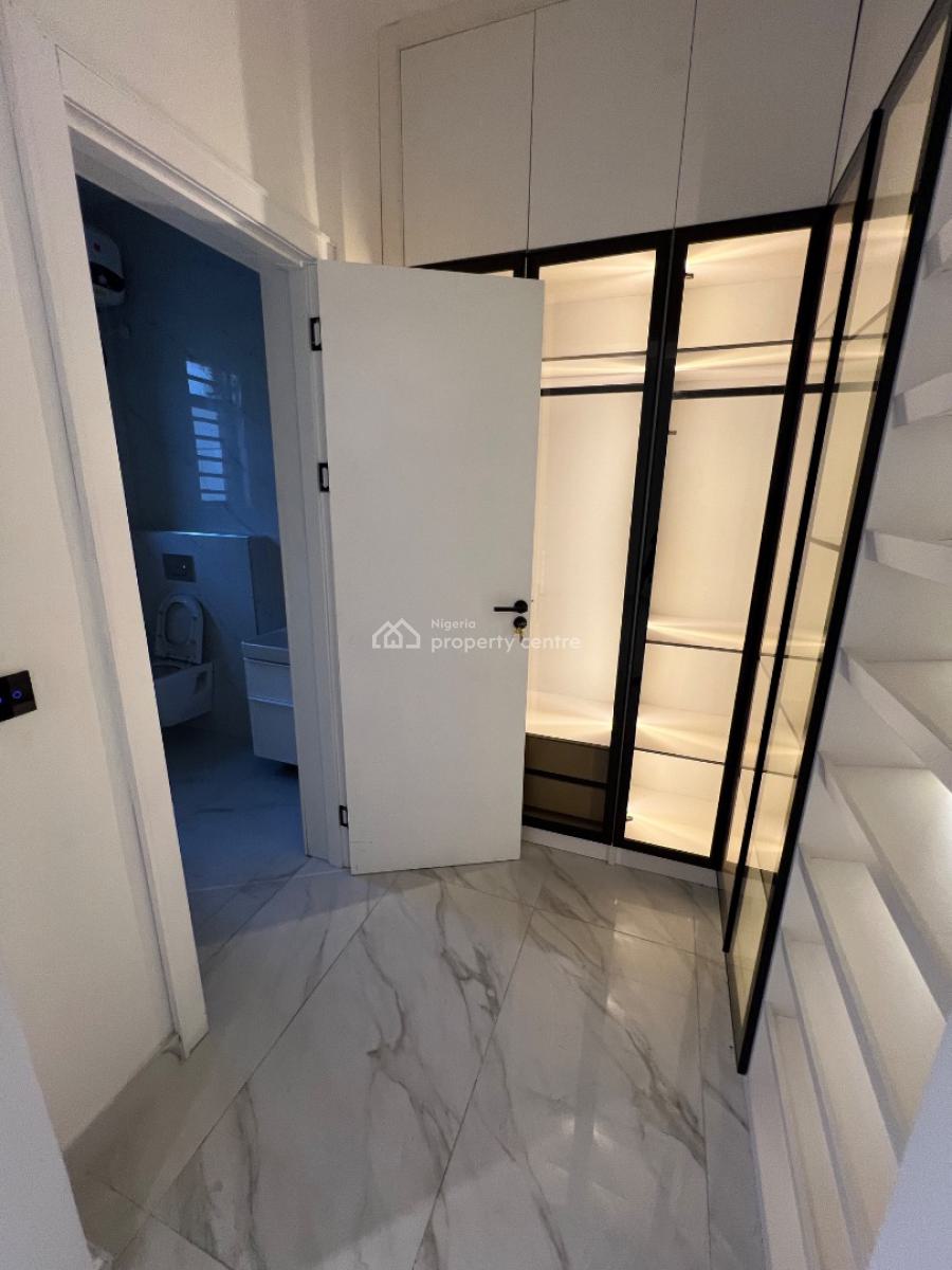 Super-luxury, Spacious 4-bedroom Smart Penthouse with 1-bedroom Bq., Lekki Phase 1, Lekki, Lagos, Flat / Apartment for Sale