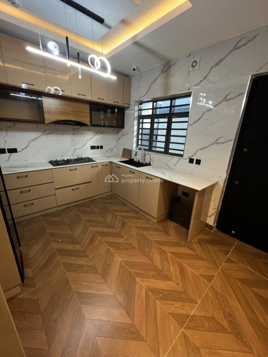 Super-luxury 4-bedroom Smart Terrace Duplex with 1-bedroom Bq., Lekki Phase 1, Lekki, Lagos, House for Sale