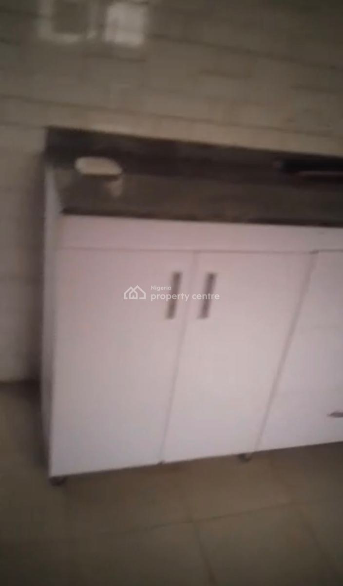 Standard 3 Bedroom Apartment with Visitors Toilet and Balcony, Apo Primary/wumba District, Apo, Abuja, Flat / Apartment for Rent