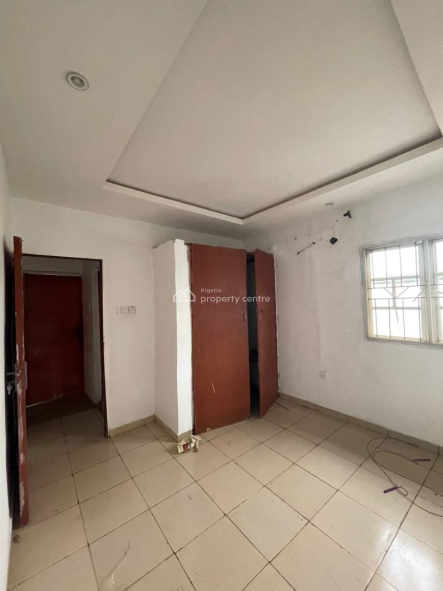 Excellent Spacious 2 Bedroom Apartment, Jejenwa Street, Alapere, Ketu, Lagos, Flat / Apartment for Rent