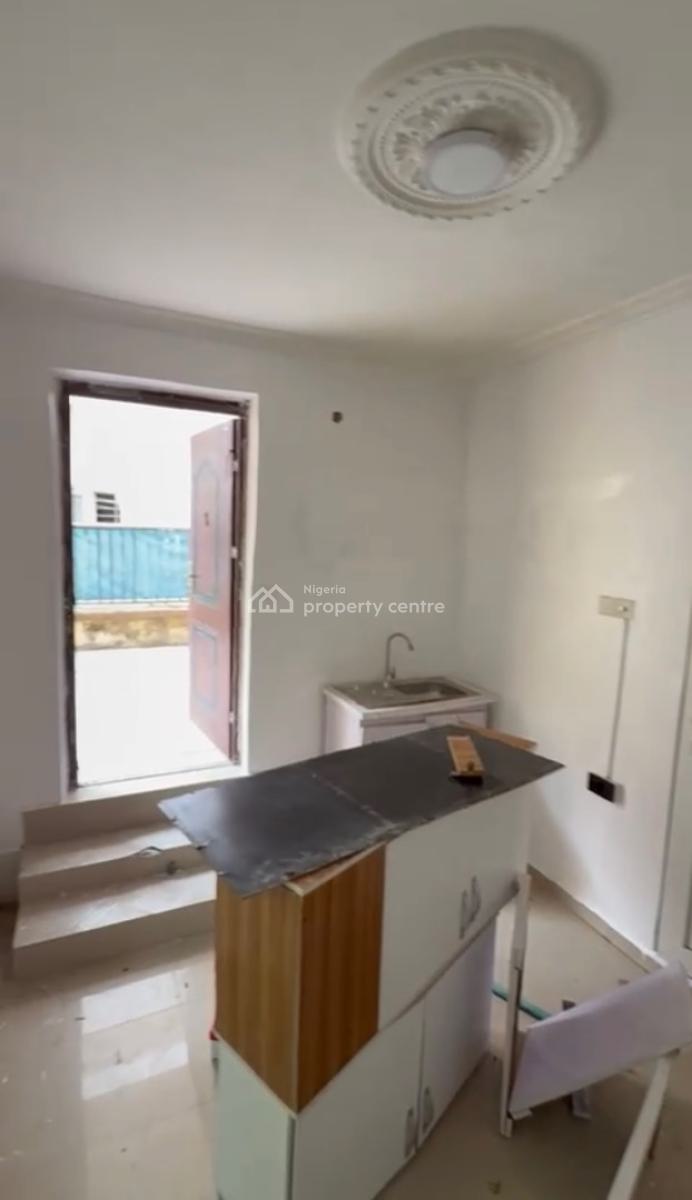 Bq with Kitchen Available, Orchid, Lekki Expressway, Lekki, Lagos, Flat / Apartment for Rent