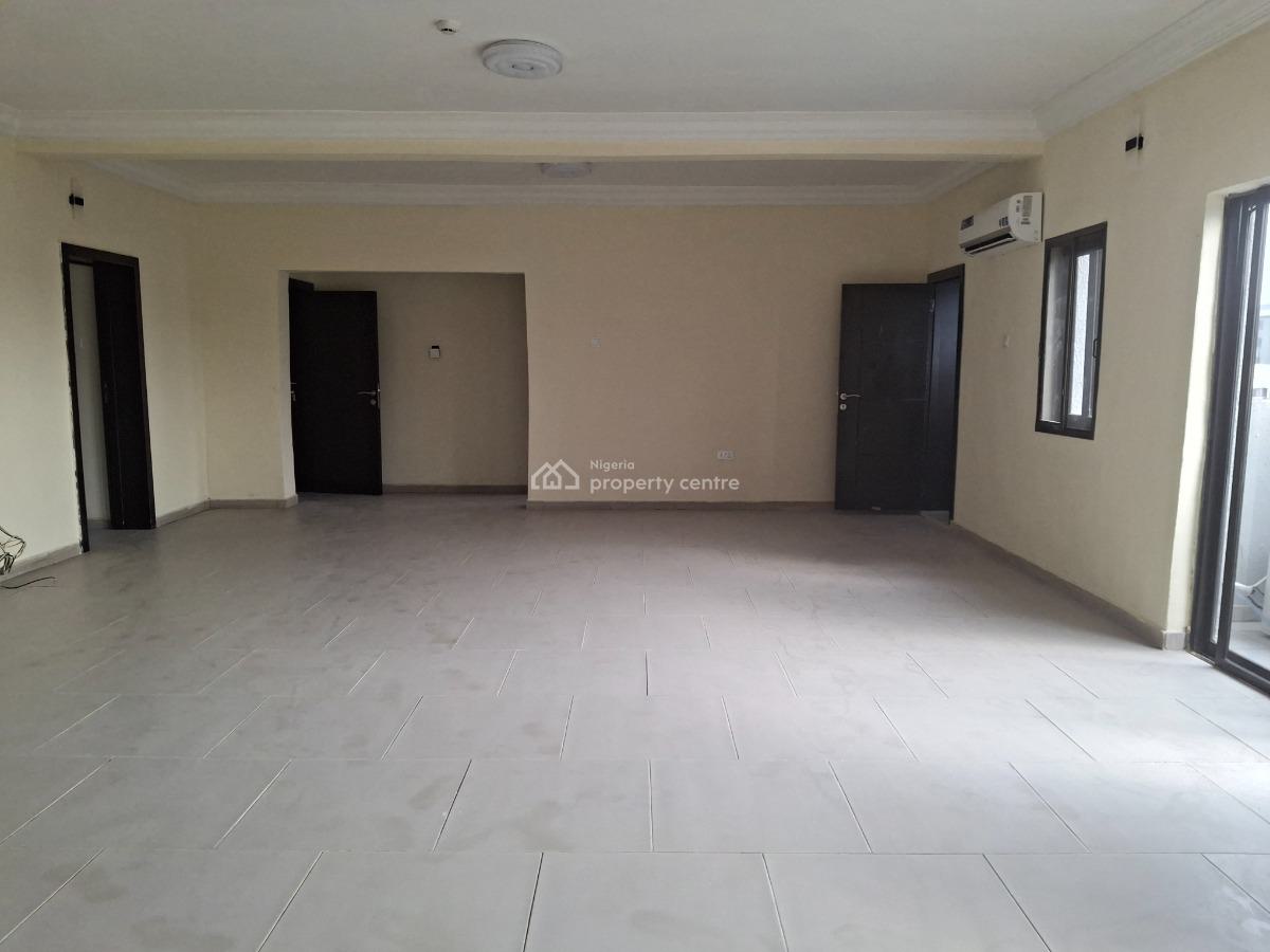 Newly Renovated 3 Bedroom Apartments, Lekki Phase 1, Lekki, Lagos, Flat / Apartment for Rent