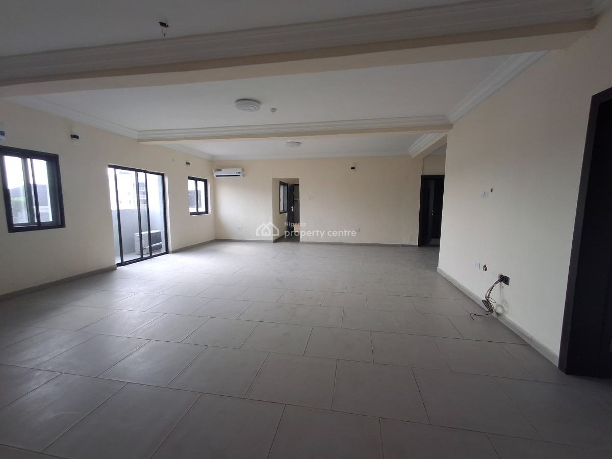 Newly Renovated 3 Bedroom Apartments, Lekki Phase 1, Lekki, Lagos, Flat / Apartment for Rent