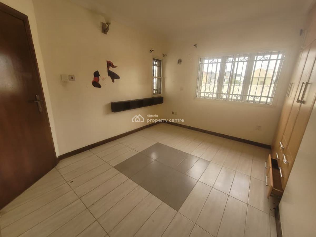 Service 4 Bedroom Semi Detached Duplex, Osapa, Lekki, Lagos, Semi-detached Duplex for Rent