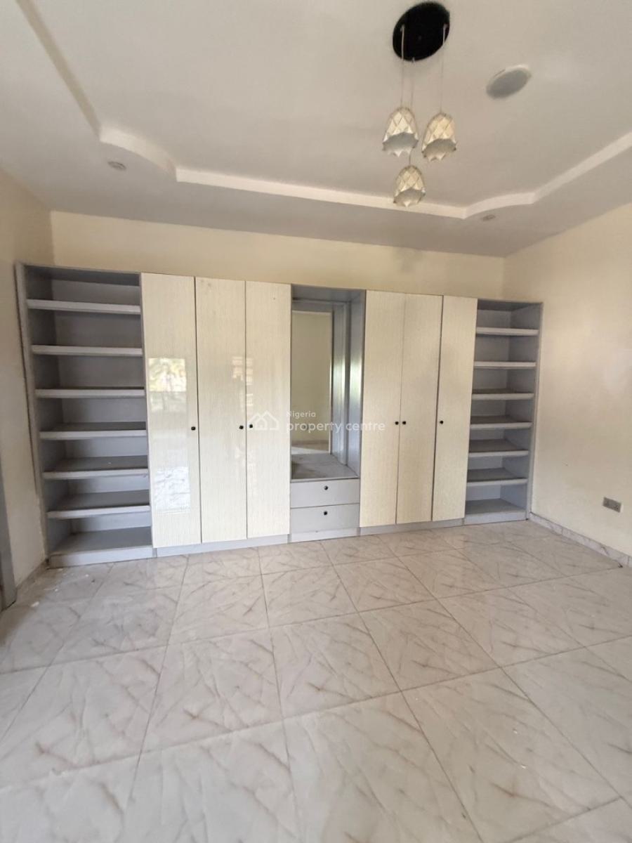 Spacious Executive Standard Master Bedroom with Personal Kitchen, Ikota Villa Estate Close to Mega Chicken, Ikota, Lekki, Lagos, Self Contain (single Rooms) for Rent