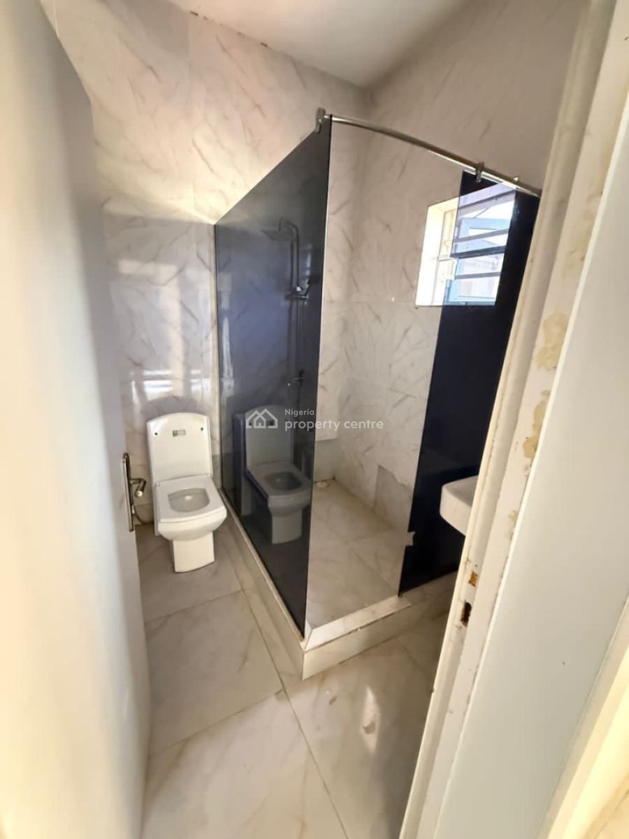 Spacious Executive Standard Master Bedroom with Personal Kitchen, Ikota Villa Estate Close to Mega Chicken, Ikota, Lekki, Lagos, Self Contain (single Rooms) for Rent