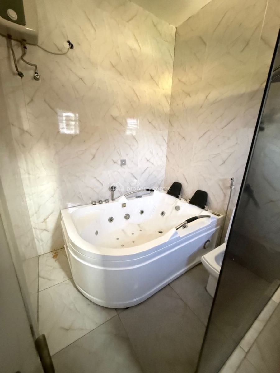 Spacious Executive Standard Master Bedroom with Personal Kitchen, Ikota Villa Estate Close to Mega Chicken, Ikota, Lekki, Lagos, Self Contain (single Rooms) for Rent