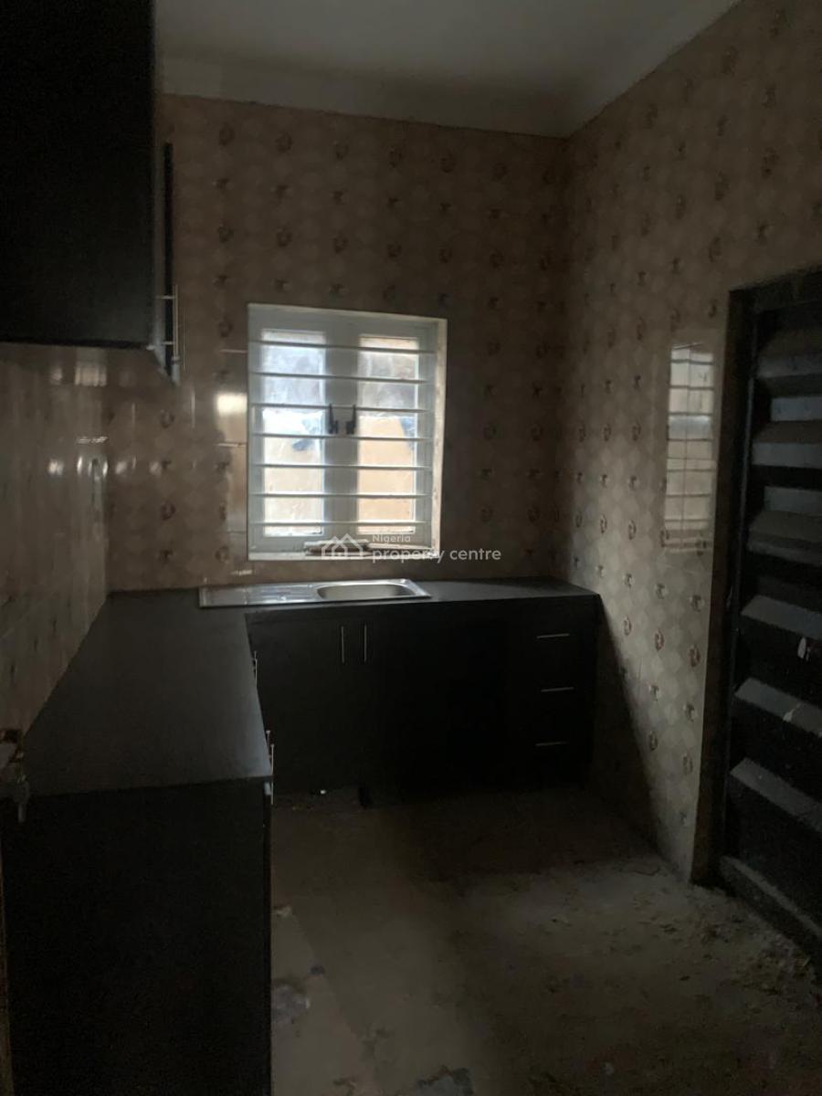 Excellent 2 Bedroom Flat, Goodluck Area Alapere Ketu, Ori-oke, Ogudu, Lagos, Flat / Apartment for Rent