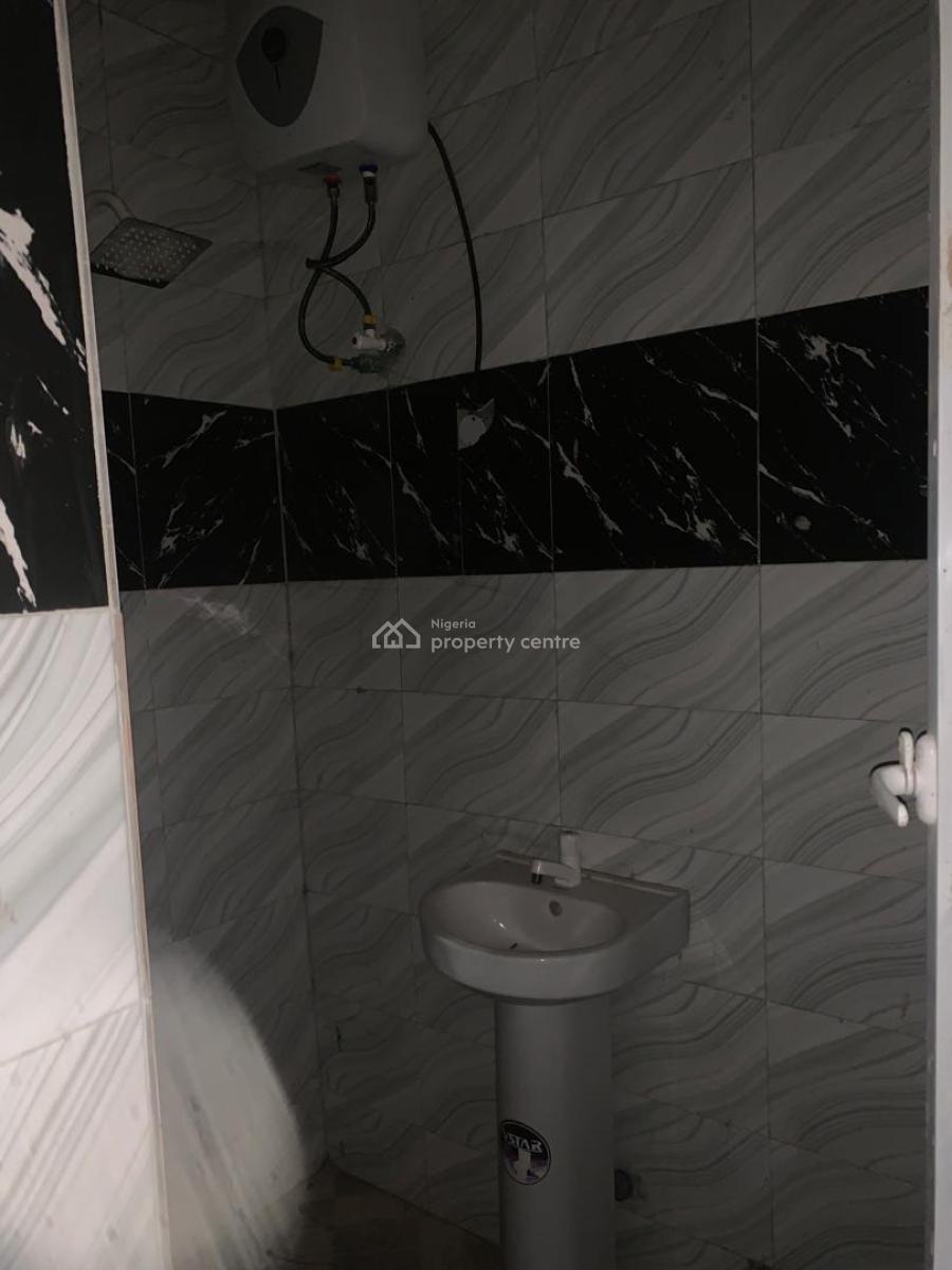 Excellent 2 Bedroom Flat, Goodluck Area Alapere Ketu, Ori-oke, Ogudu, Lagos, Flat / Apartment for Rent