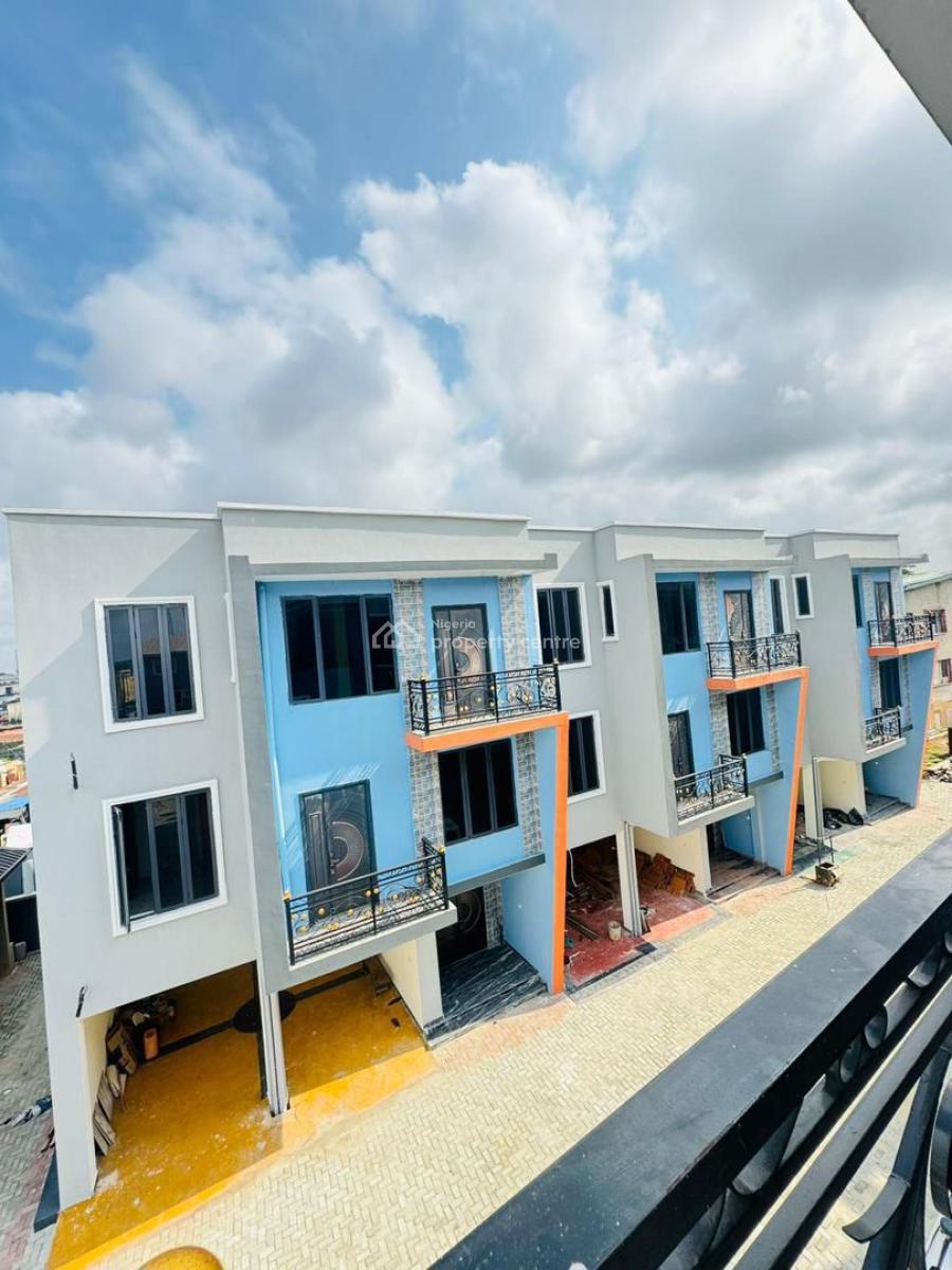 Lovely 4 Bedroom Terrace Duplex in a Beautiful Environment, Yaba, Lagos, Terraced Duplex for Sale
