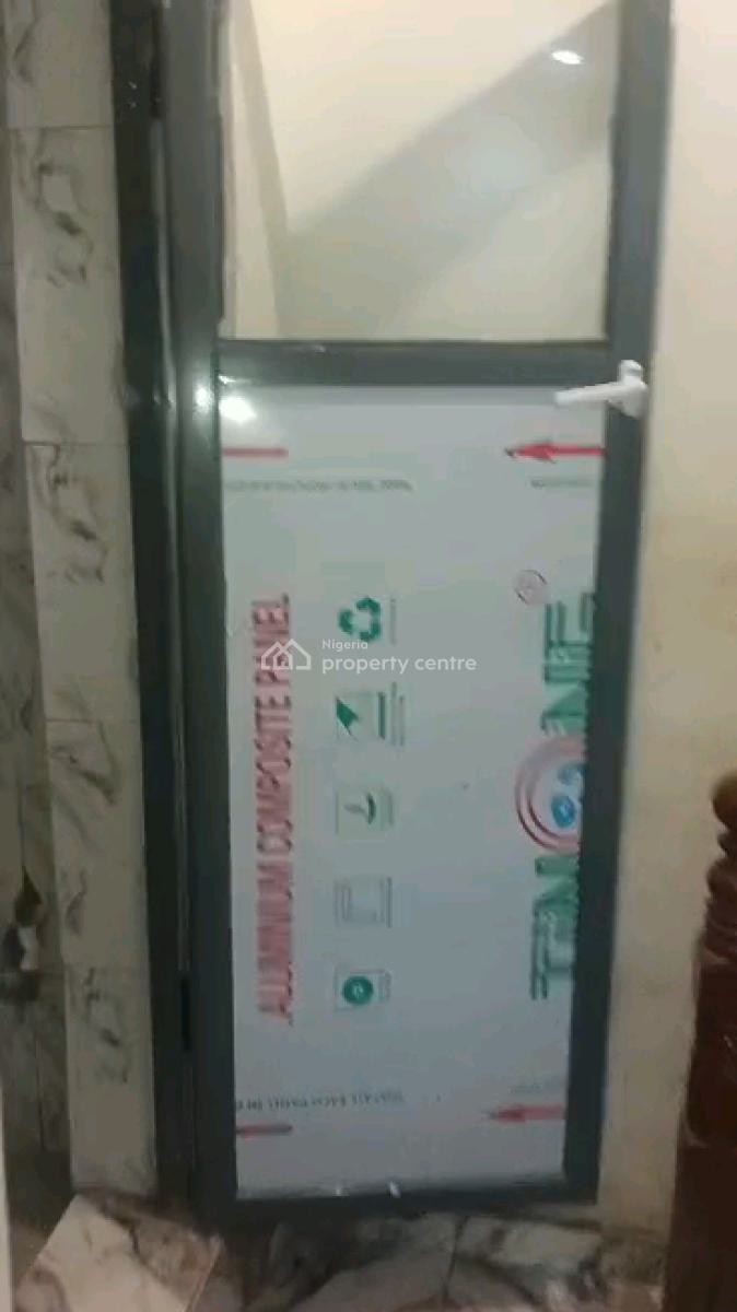 Standard and Executive Miniflat, Adekunle, Yaba, Lagos, Mini Flat (room and Parlour) for Rent