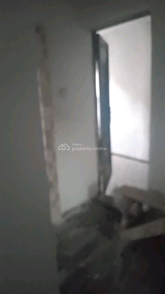 Executive 2  Bedroom Flat, Ebute Metta East, Yaba, Lagos, Flat / Apartment for Rent