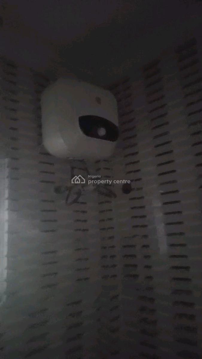 Executive 2  Bedroom Flat, Ebute Metta East, Yaba, Lagos, Flat / Apartment for Rent