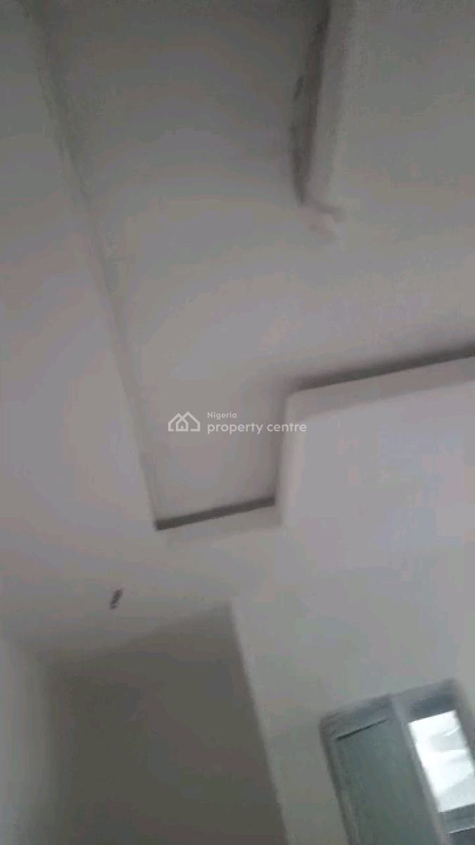 Executive 2 Bedroom Flat, Ebute Metta East, Yaba, Lagos, Flat / Apartment for Rent