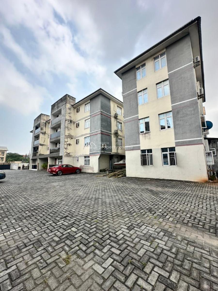 Nicely Built 2 Bedroom Maisonette, Lekki Phase 1, Lekki, Lagos, Flat / Apartment for Rent