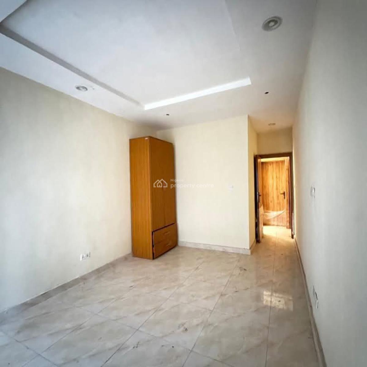 Newly Built of 3 Bedroom Apartment, Yaba, Lagos, Flat / Apartment for Sale