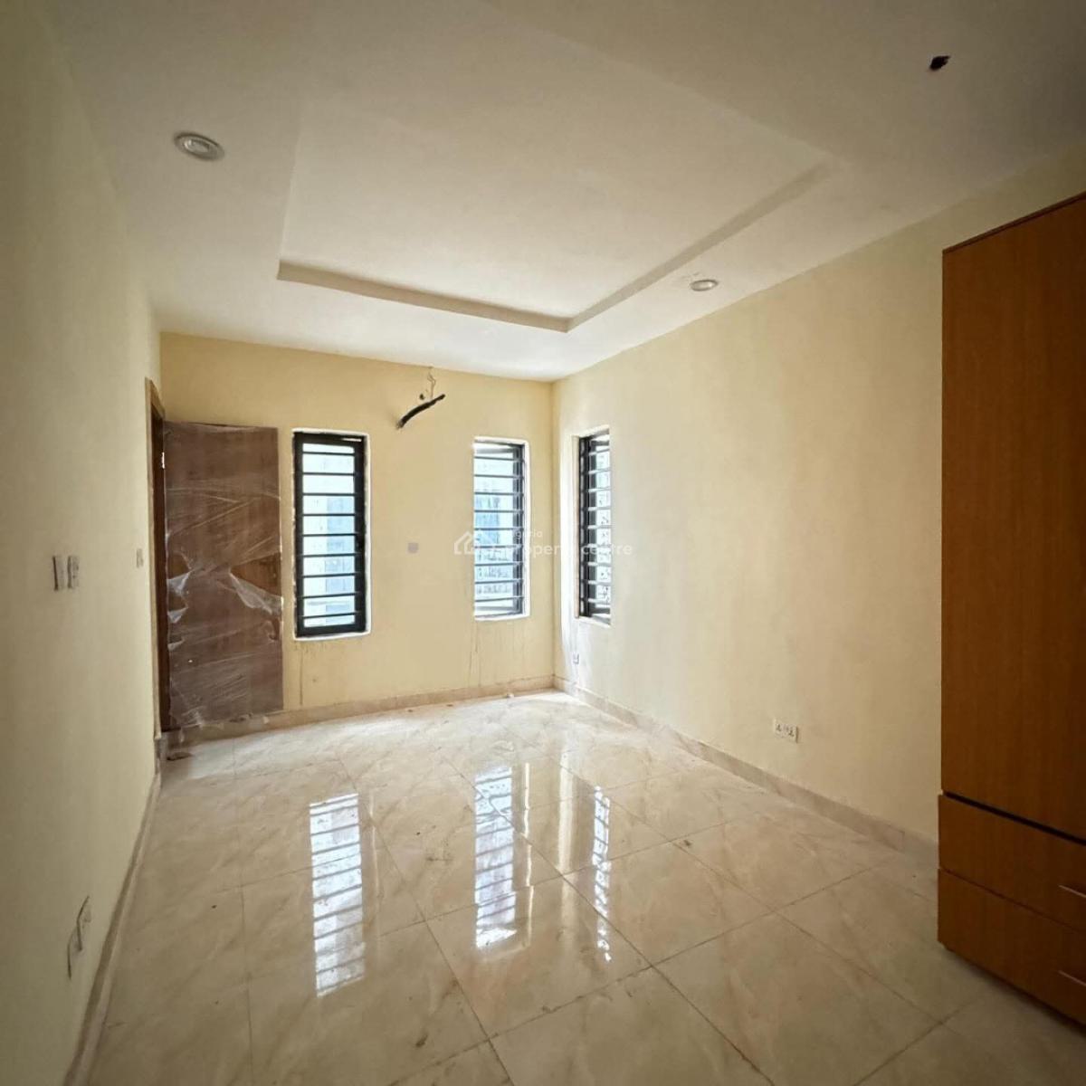 Newly Built of 3 Bedroom Apartment, Yaba, Lagos, Flat / Apartment for Sale