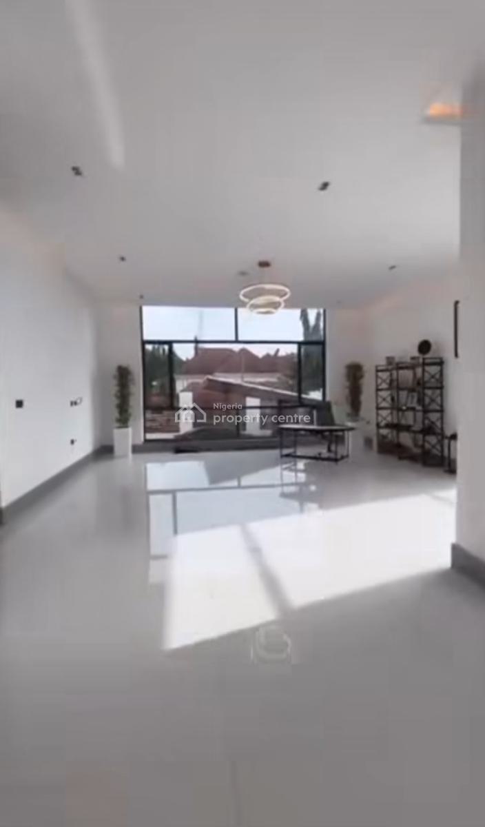 8 Bedrooms (all En-suite) ‎ ‎2-bq‎ ‎central Solar Power, Asokoro District, Abuja, Detached Duplex for Sale