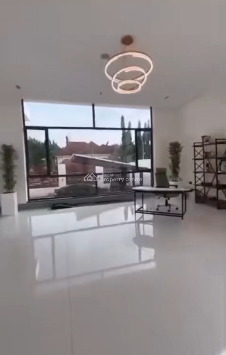 8 Bedrooms (all En-suite) ‎ ‎2-bq‎ ‎central Solar Power, Asokoro District, Abuja, Detached Duplex for Sale