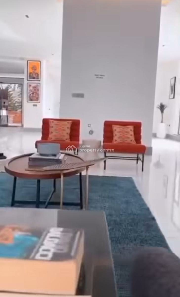 8 Bedrooms (all En-suite) ‎ ‎2-bq‎ ‎central Solar Power, Asokoro District, Abuja, Detached Duplex for Sale