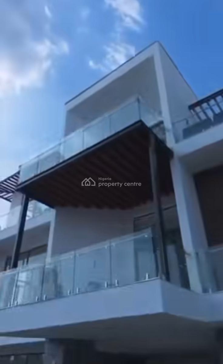 8 Bedrooms (all En-suite) ‎ ‎2-bq‎ ‎central Solar Power, Asokoro District, Abuja, Detached Duplex for Sale