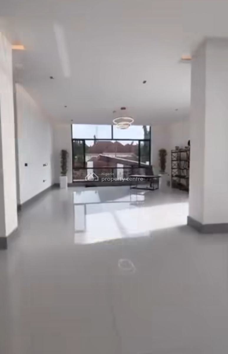 8 Bedrooms (all En-suite) ‎ ‎2-bq‎ ‎central Solar Power, Asokoro District, Abuja, Detached Duplex for Sale