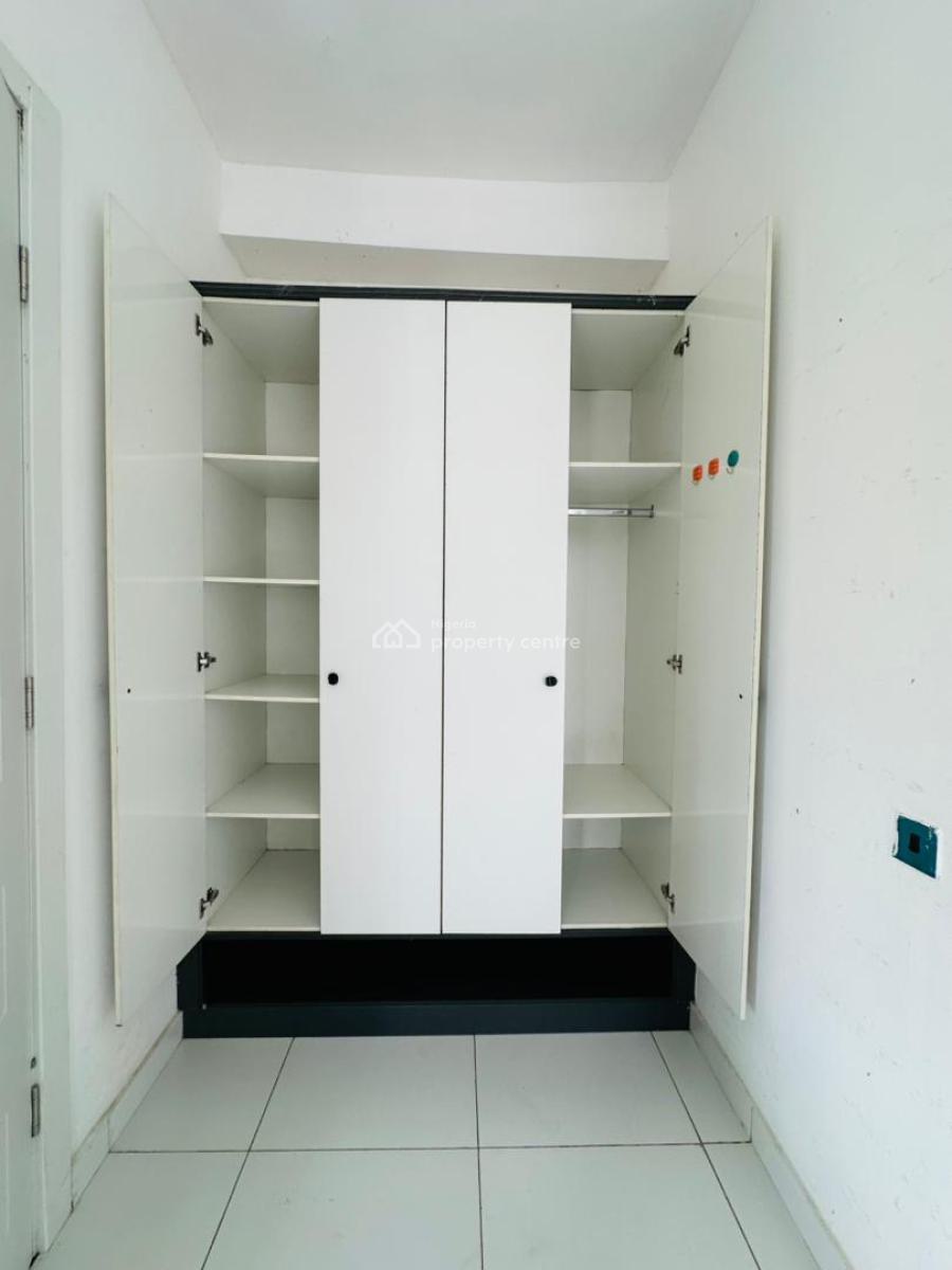 Spaciously Built 4 Bedroom Terrace Duplex with Bq, Lekki Phase 1, Lekki, Lagos, Terraced Duplex for Rent