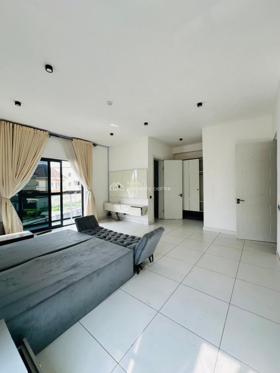 Spaciously Built 4 Bedroom Terrace Duplex with Bq, Lekki Phase 1, Lekki, Lagos, Terraced Duplex for Rent