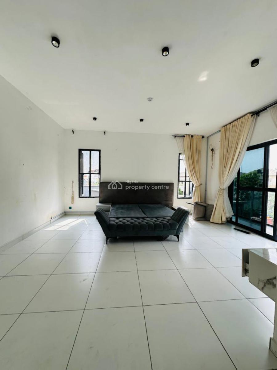 Spaciously Built 4 Bedroom Terrace Duplex with Bq, Lekki Phase 1, Lekki, Lagos, Terraced Duplex for Rent