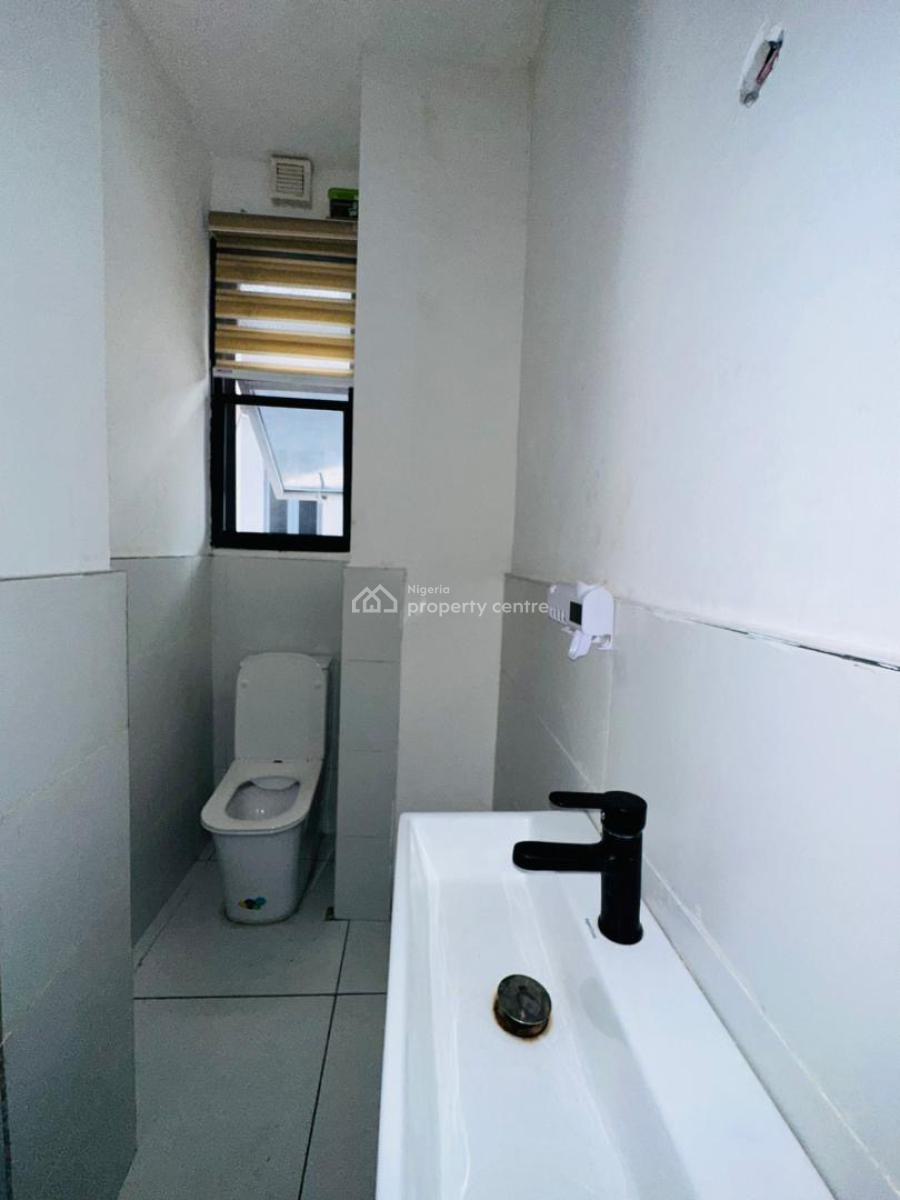 Spaciously Built 4 Bedroom Terrace Duplex with Bq, Lekki Phase 1, Lekki, Lagos, Terraced Duplex for Rent