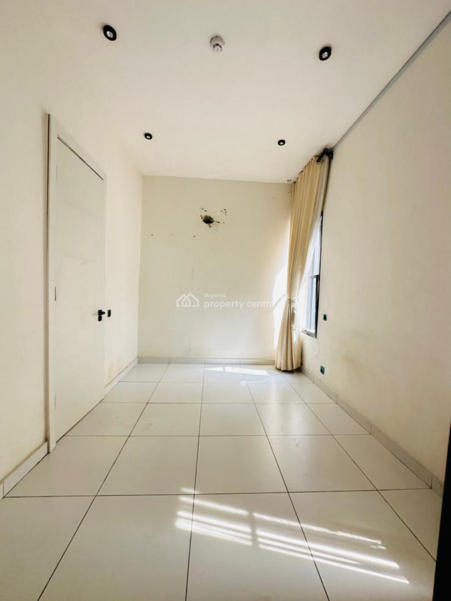 Spaciously Built 4 Bedroom Terrace Duplex with Bq, Lekki Phase 1, Lekki, Lagos, Terraced Duplex for Rent