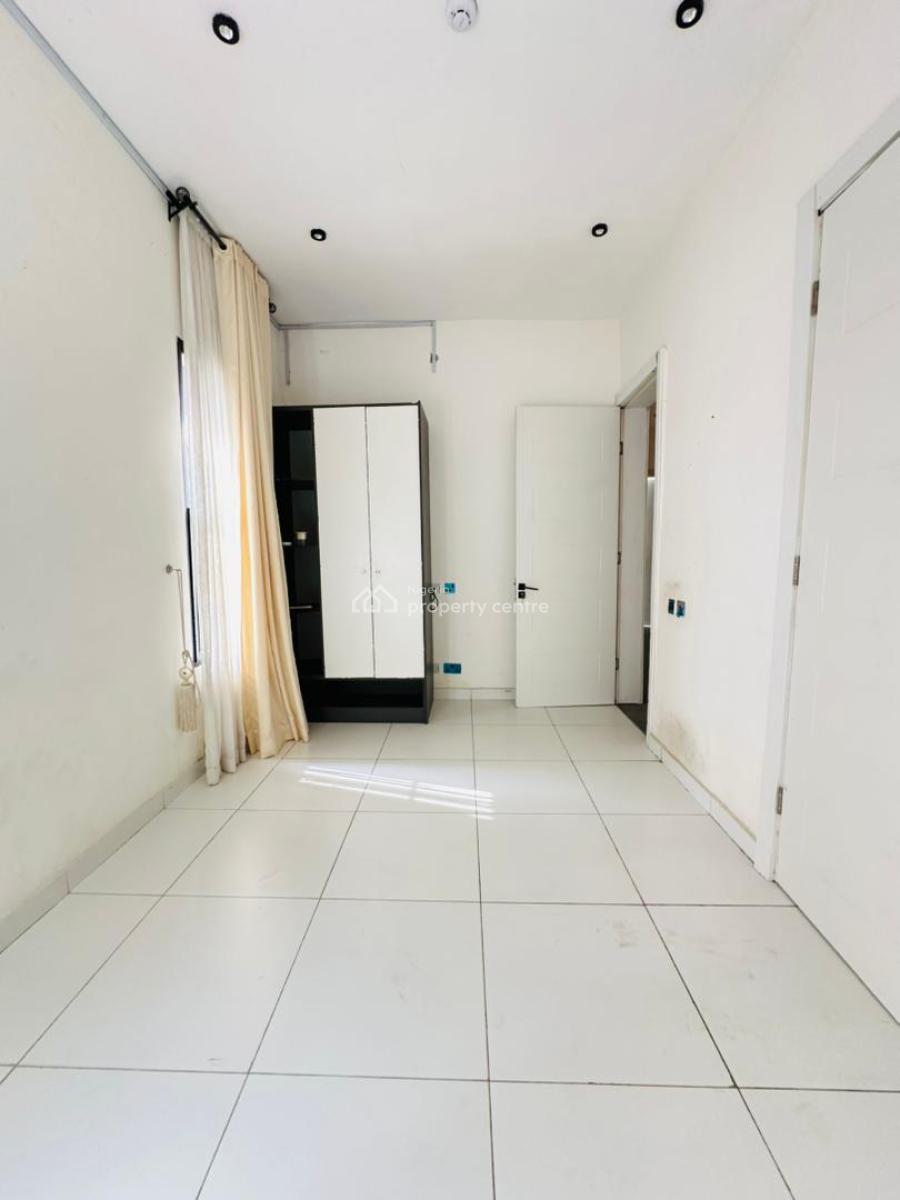 Spaciously Built 4 Bedroom Terrace Duplex with Bq, Lekki Phase 1, Lekki, Lagos, Terraced Duplex for Rent