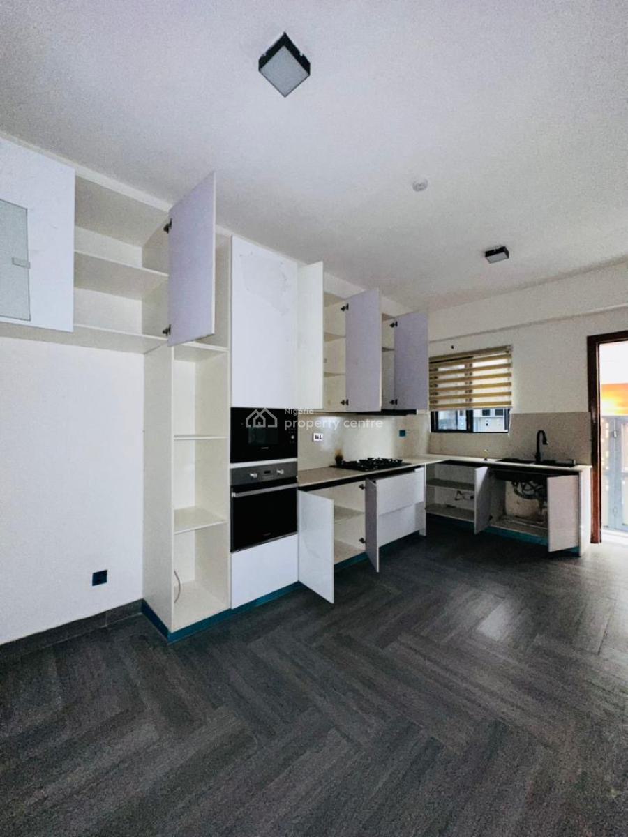 Spaciously Built 4 Bedroom Terrace Duplex with Bq, Lekki Phase 1, Lekki, Lagos, Terraced Duplex for Rent