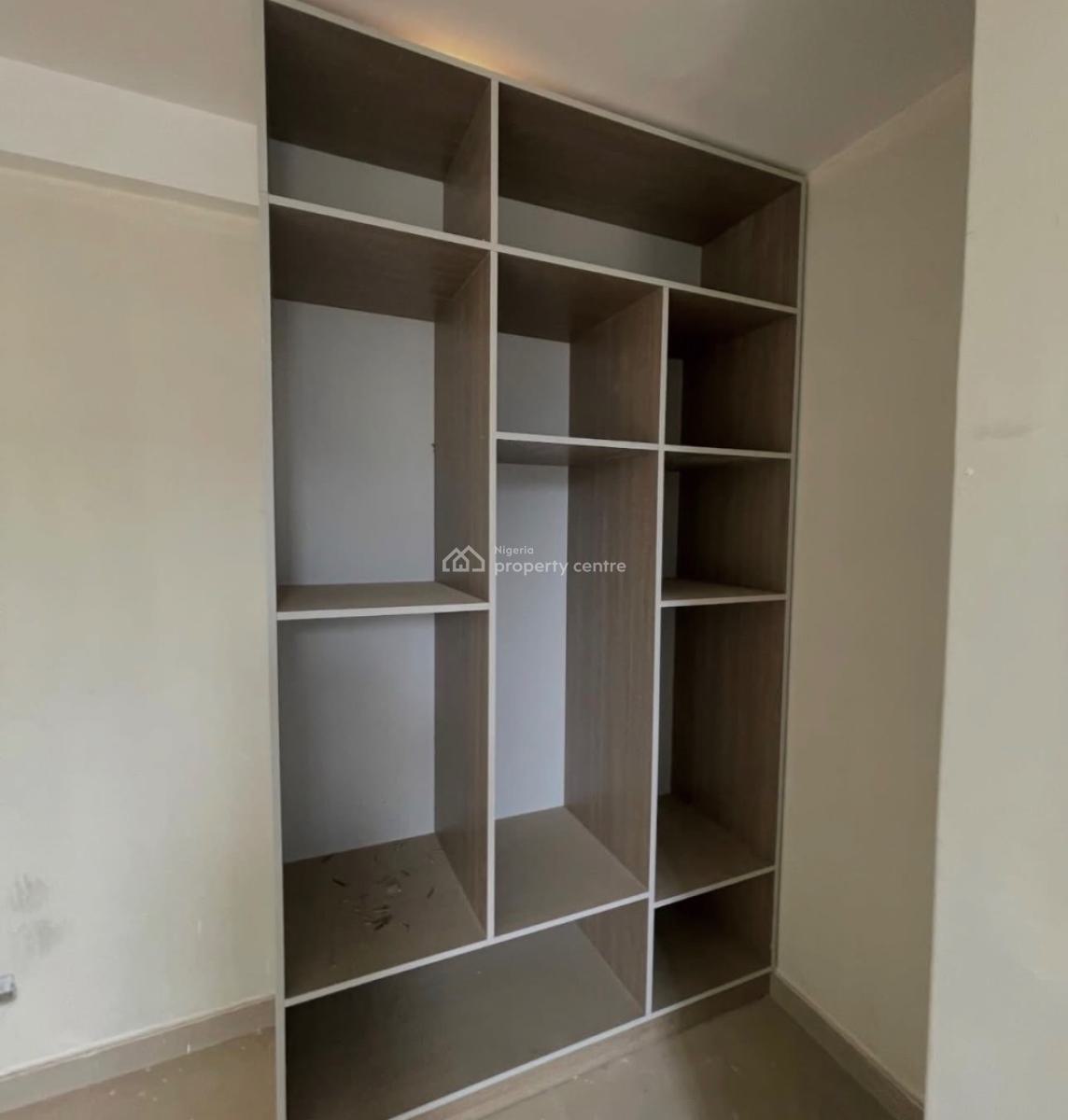 Fully Serviced Three Bedroom Apartment with Bq, Pool and Elevator, Lekki Phase 1, Lekki, Lagos, Flat / Apartment for Rent