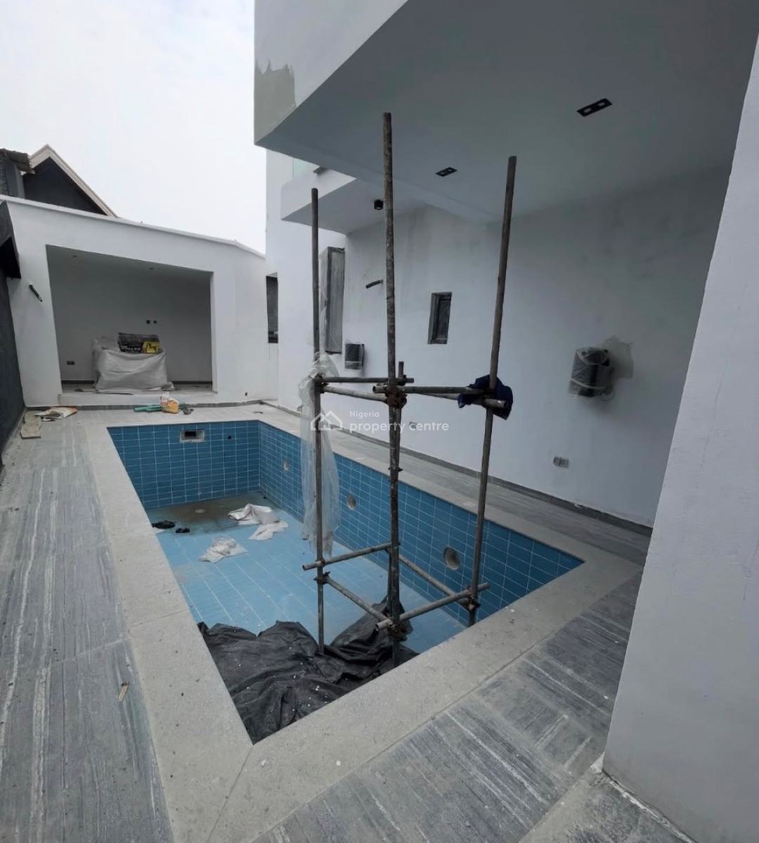 Fully Serviced Three Bedroom Apartment with Bq, Pool and Elevator, Lekki Phase 1, Lekki, Lagos, Flat / Apartment for Rent