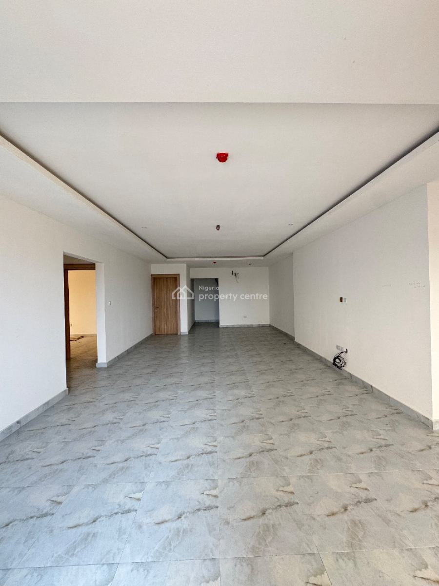 Stunning Three (3) Bedroom Apartment with Pool, Gym Elevator and Bq, Lekki Phase 1, Lekki, Lagos, Flat / Apartment for Sale