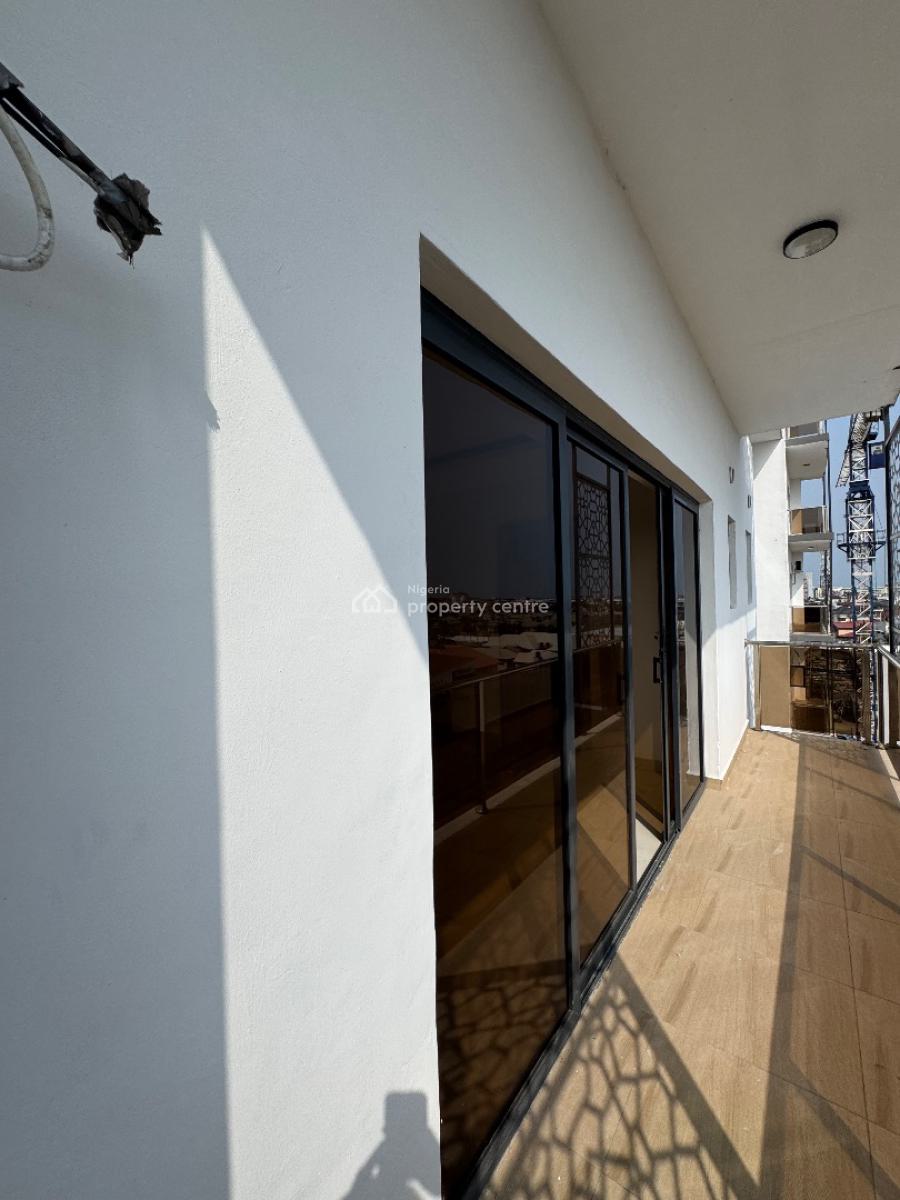 Stunning Three (3) Bedroom Apartment with Pool, Gym Elevator and Bq, Lekki Phase 1, Lekki, Lagos, Flat / Apartment for Sale